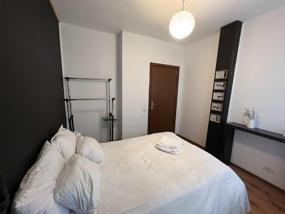 Inc Apartment In Villa Bukarest Eksteriør billede